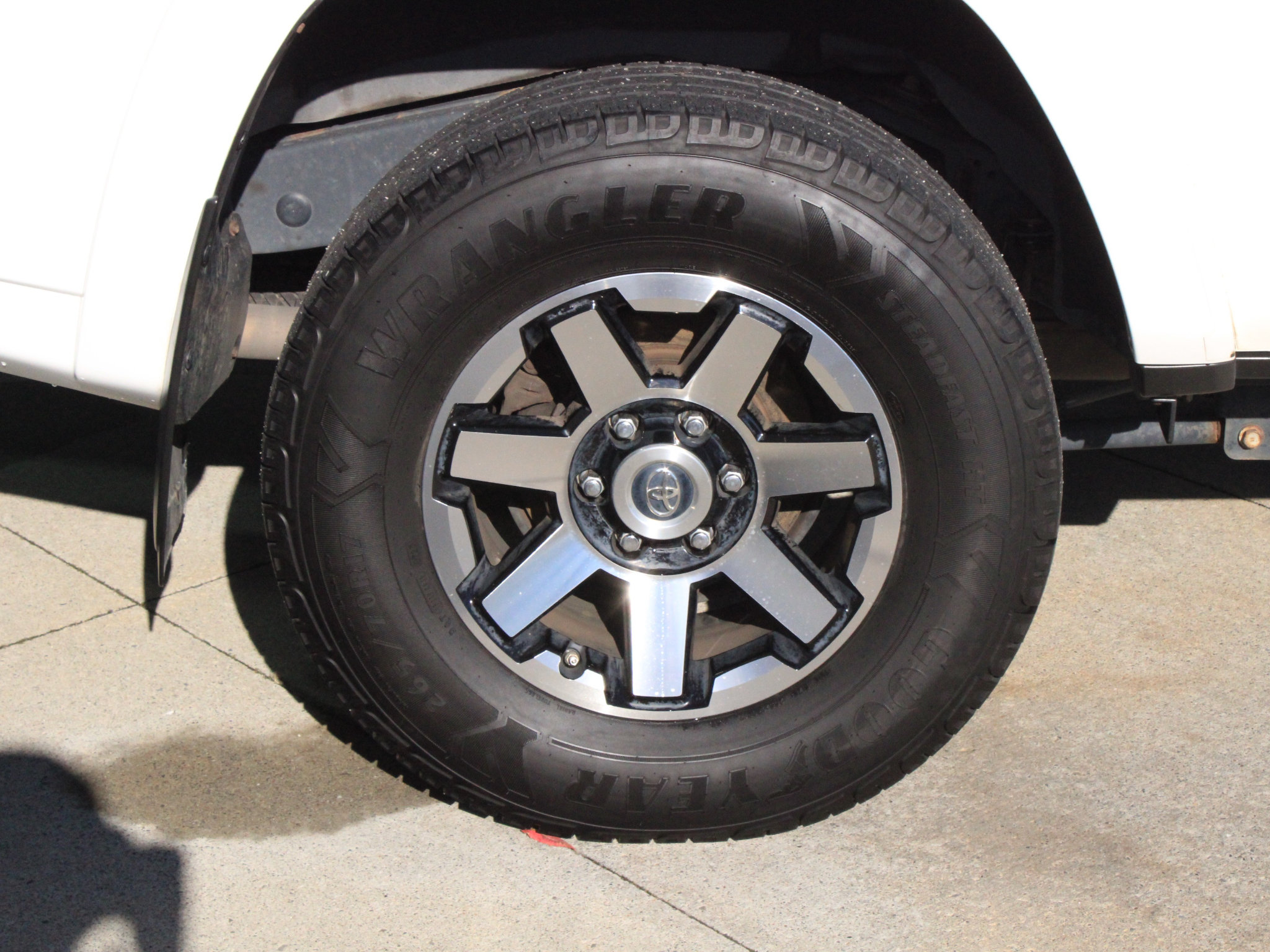 Used 2020 Toyota 4Runner TRD Off-Road Premium w/ Moonroof Package AWD/4WD image 37