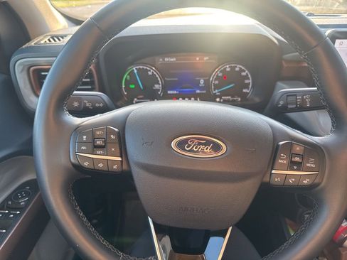 Used 2024 Ford Maverick Lariat FWD image 10