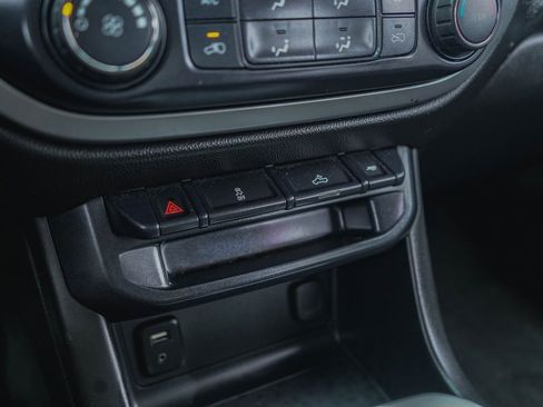 Used 2018 Chevrolet Colorado LT image 14