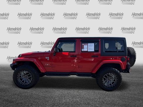 Used 2016 Jeep Wrangler Unlimited Sahara w/ Connectivity Group AWD/4WD image 7