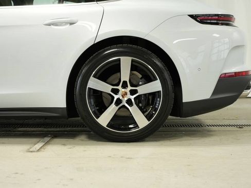 New 2025 Porsche Panamera 4 image 42