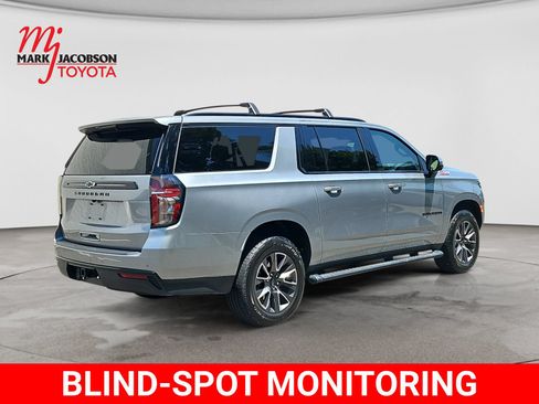 Used 2024 Chevrolet Suburban Z71 w/ Luxury Package AWD/4WD image 10