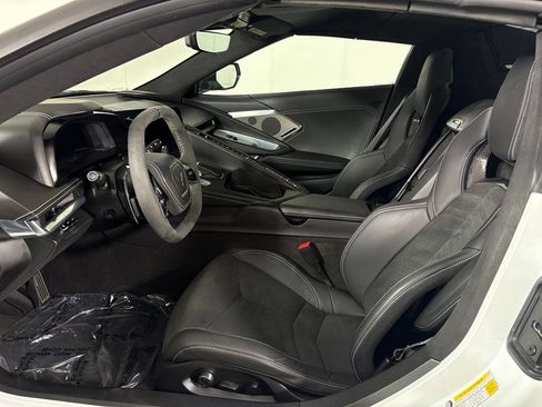 Used 2023 Chevrolet Corvette Stingray Premium Conv w/ Z51 Performance Package RWD image 22