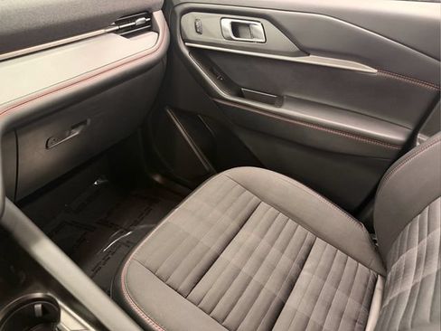 Used 2025 Ford Explorer ST-Line AWD/4WD image 26