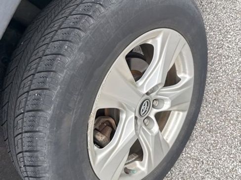 Used 2020 Toyota RAV4 XLE image 9