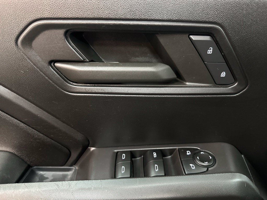 Used 2024 Chevrolet Colorado Trail Boss w/ Advanced Trailering Package AWD/4WD image 18