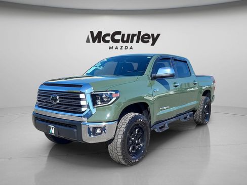 Used 2021 Toyota Tundra Limited w/ Limited Premium Package AWD/4WD image 3
