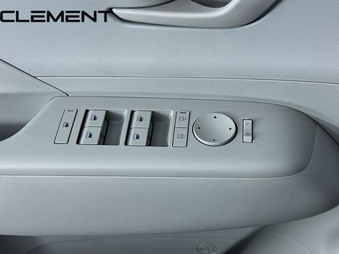 Certified 2025 Hyundai Kona SEL AWD/4WD image 24
