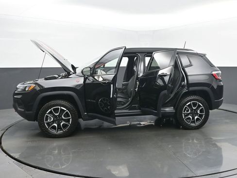 New 2026 Jeep Compass Trailhawk image 55