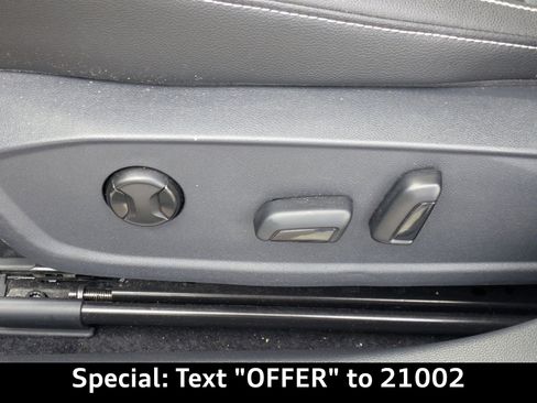 Used 2024 Volkswagen Jetta SE image 18