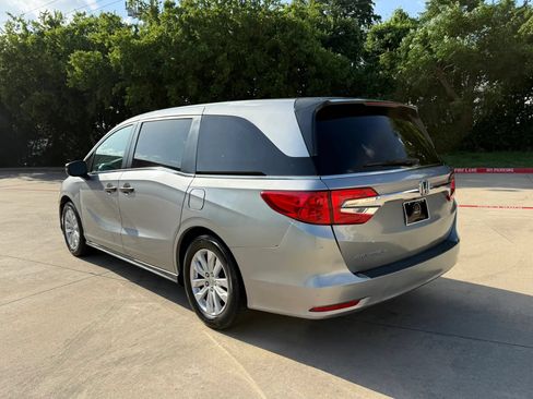 Used 2018 Honda Odyssey LX image 4
