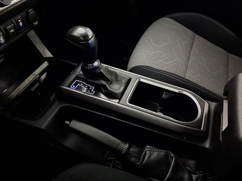 Used 2023 Toyota Tacoma TRD Off-Road image 21