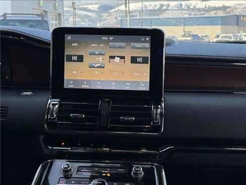 Used 2020 Lincoln Navigator 4WD image 14