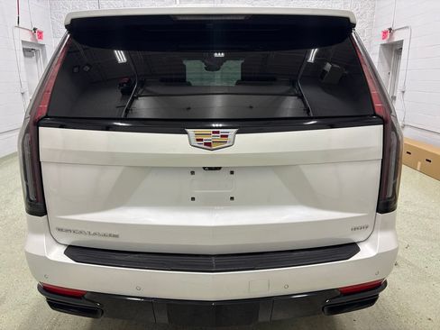 Used 2021 Cadillac Escalade Sport Platinum w/ Heavy-Duty Trailer Package AWD/4WD image 5