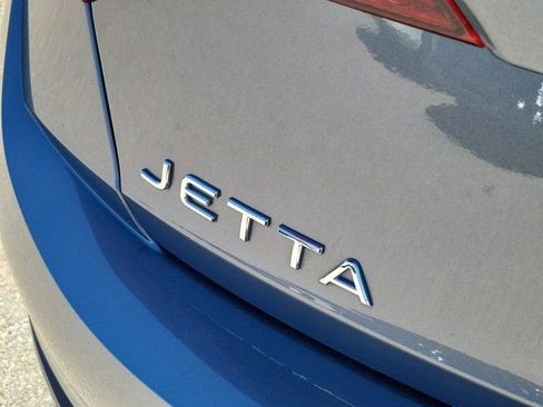 Used 2023 Volkswagen Jetta S image 8