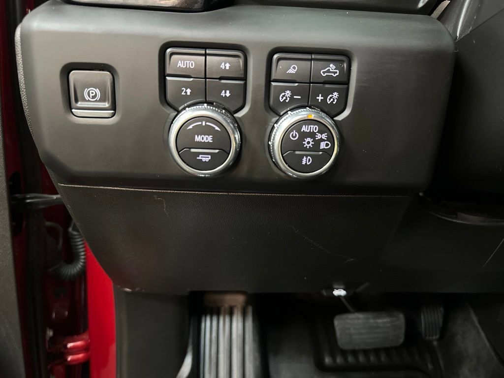 Used 2026 GMC Sierra 1500 AT4 w/ AT4 Premium Package AWD/4WD image 34