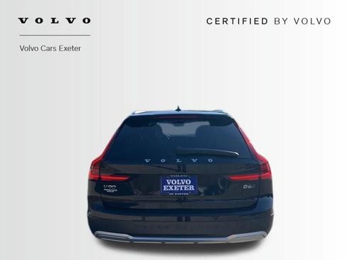 Certified 2025 Volvo V90 B6 Cross Country Ultra AWD/4WD image 8