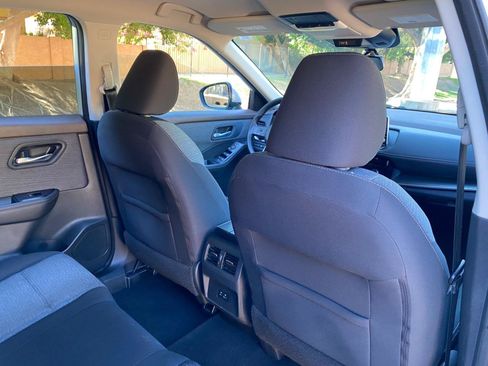 Used 2021 Nissan Rogue SV FWD image 41