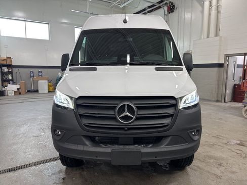 Used 2026 Mercedes-Benz Sprinter 2500 image 8
