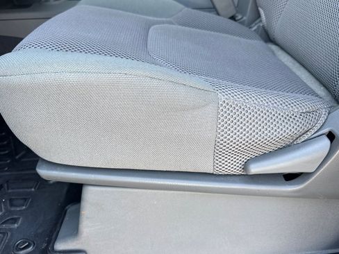 Used 2020 Nissan Frontier SV w/ Midnight Edition Floor Mats AWD/4WD image 13