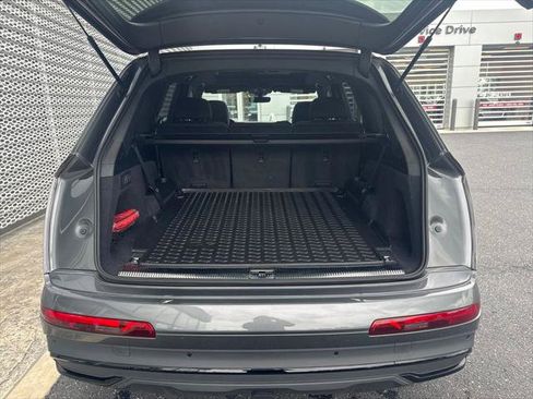 Certified 2024 Audi Q7 3.0T Prestige AWD/4WD image 45