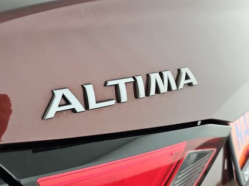 Used 2024 Nissan Altima 2.5 SV FWD image 35