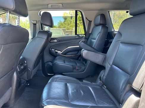 Used 2018 Chevrolet Tahoe LT w/ Luxury Package RWD image 35