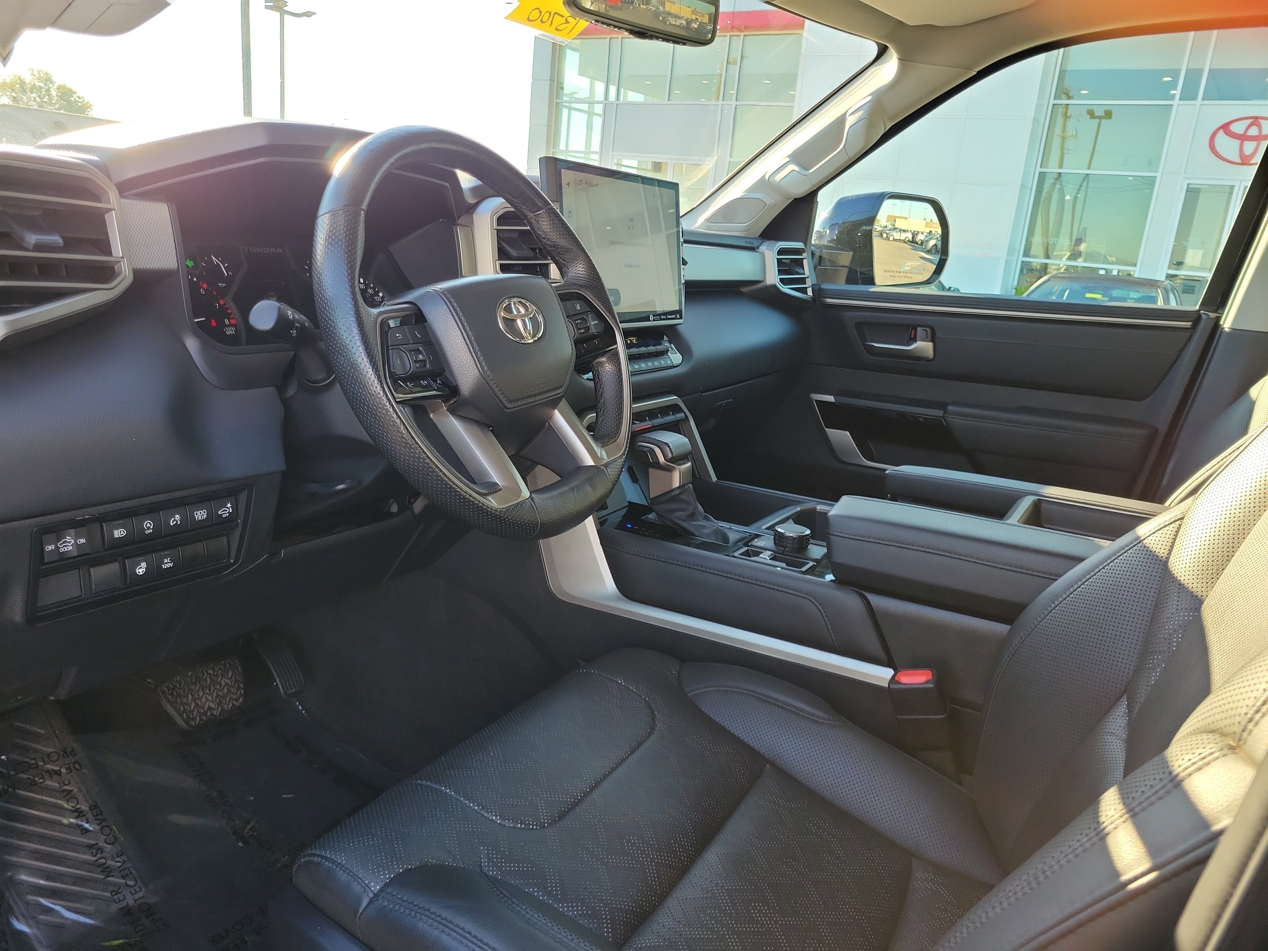 Used 2023 Toyota Tundra Limited AWD/4WD image 19