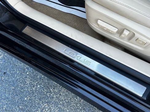 Used 2015 Lexus ES 300h image 27