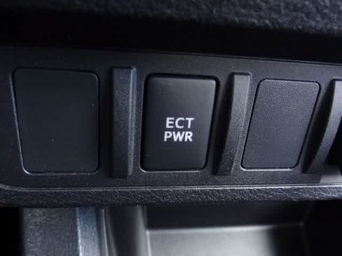 Used 2023 Toyota Tacoma SR5 AWD/4WD image 30