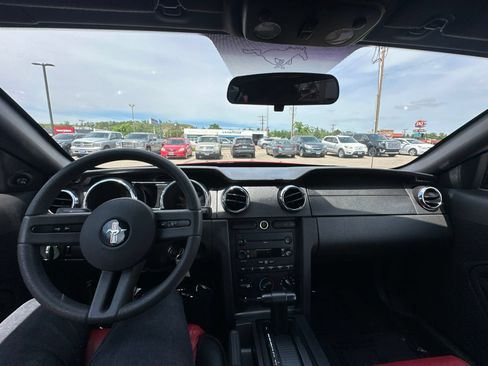 Used 2007 Ford Mustang Convertible RWD image 31