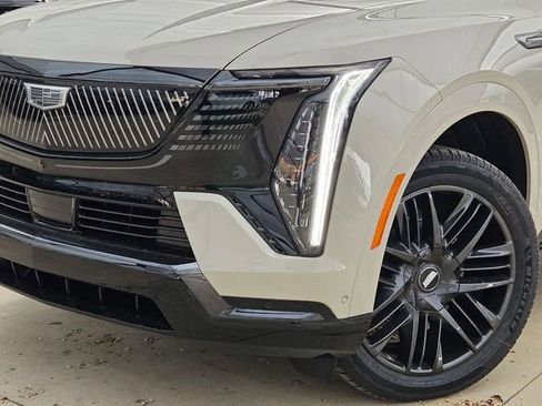 New 2026 Cadillac Escalade IQ Sport 1 w/ LPO, ONYX Package image 7