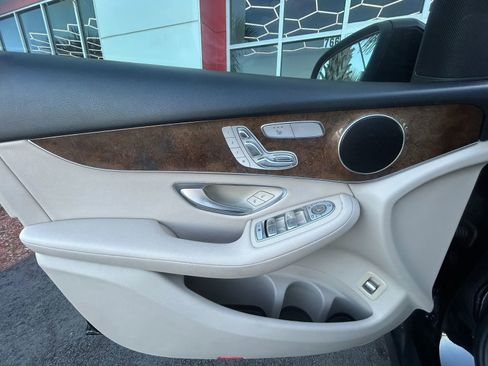 Used 2016 Mercedes-Benz GLC 300 4MATIC image 18