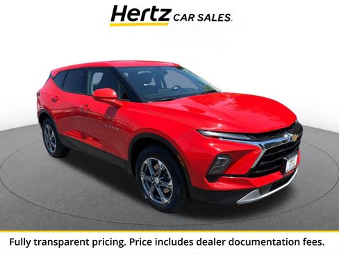 Used 2025 Chevrolet Blazer LT FWD image 1