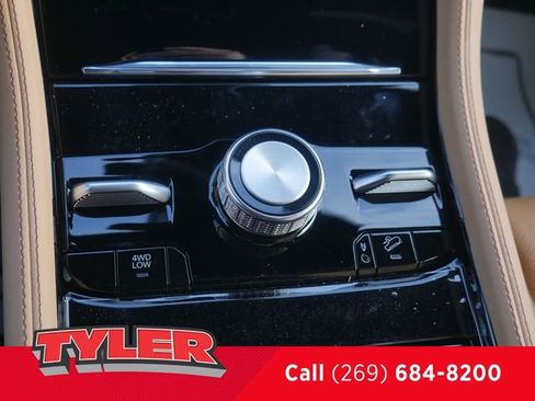 New 2026 Jeep Grand Cherokee Summit w/ Obsidian Package AWD/4WD image 35