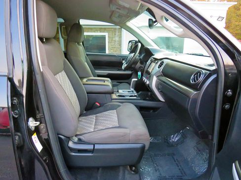 Used 2018 Toyota Tundra SR5 image 20