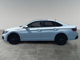 Used 2024 Volkswagen Jetta SE w/ Panoramic Sunroof Package image 2