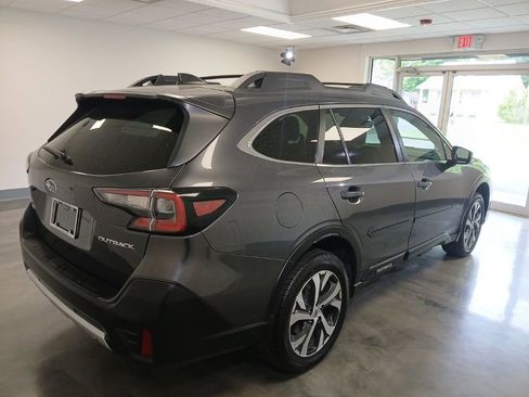 Used 2022 Subaru Outback Limited AWD/4WD image 2