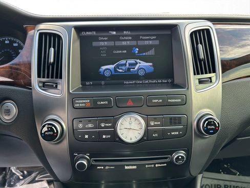 Used 2012 Hyundai Equus Signature image 16
