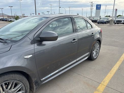 Used 2012 Suzuki Kizashi Sport GTS AWD/4WD image 5