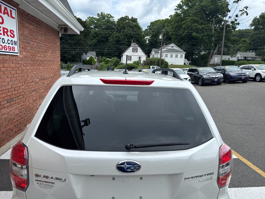 Used 2015 Subaru Forester 2.5i Premium AWD/4WD image 9