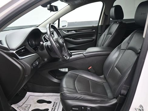 Used 2019 Buick Enclave Avenir w/ Avenir Technology Package AWD/4WD image 14