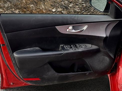 Used 2023 Kia Forte LXS image 21