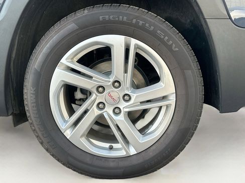 Used 2018 GMC Terrain SLE image 11