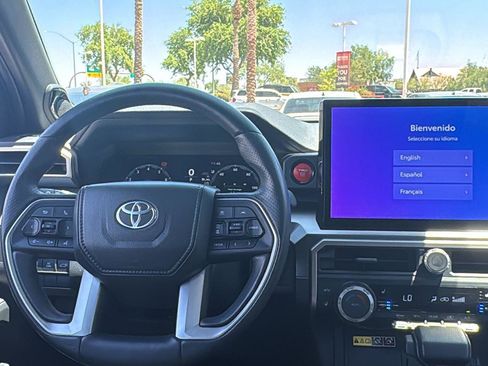Used 2025 Toyota 4Runner TRD Off-Road Premium w/ Tow Technology Package AWD/4WD image 11