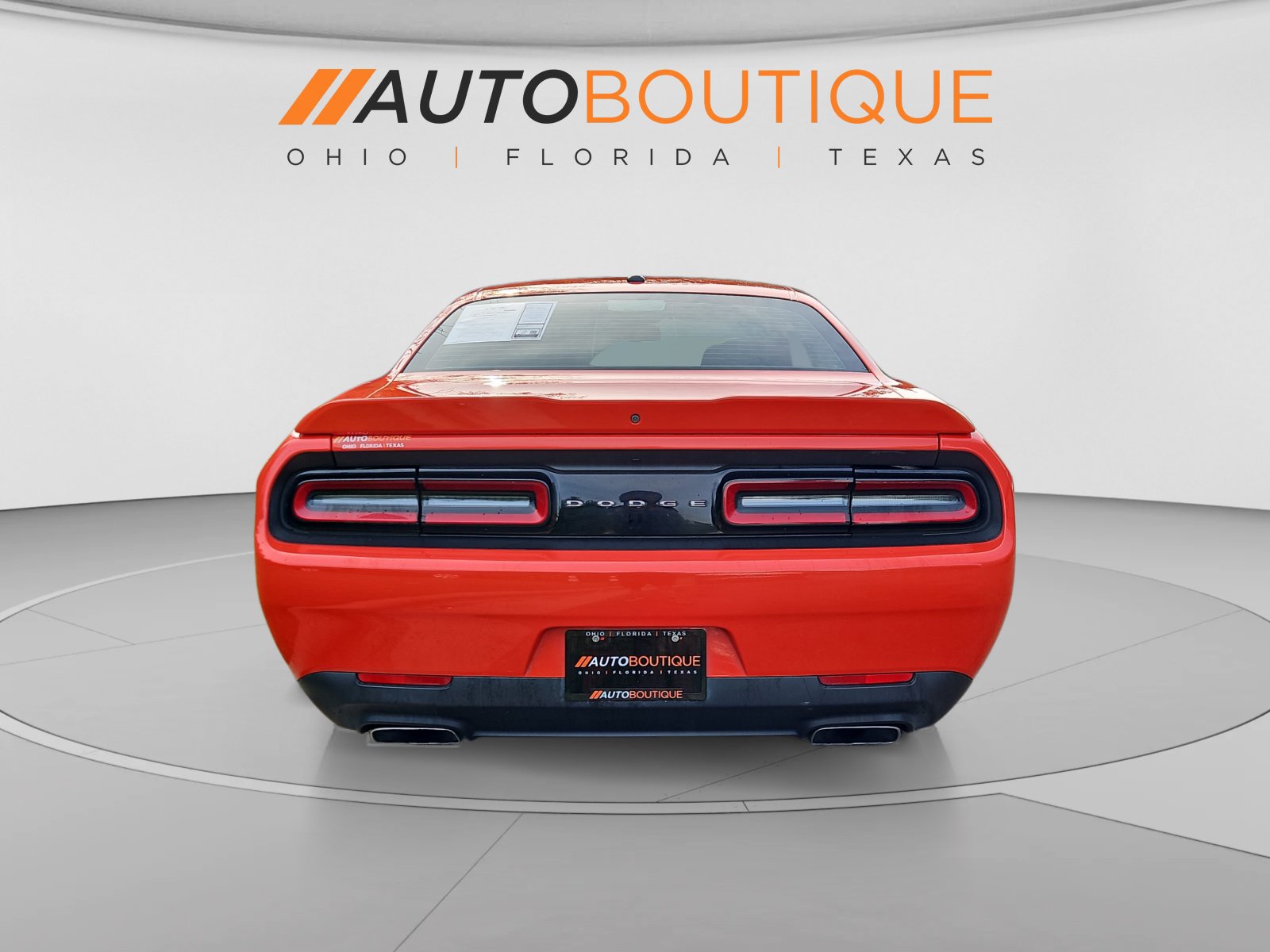 Used 2018 Dodge Challenger R/T w/ Cold Weather Group RWD image 4