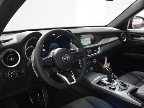 New 2025 Alfa Romeo Stelvio Sprint AWD/4WD image 14