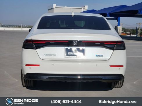 Used 2024 Honda Accord Touring image 6