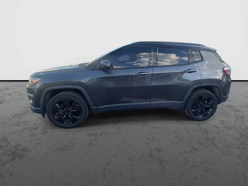 Used 2018 Jeep Compass Latitude w/ Popular Equipment Group FWD image 5