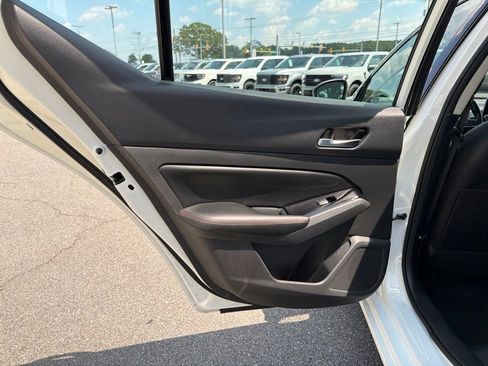 Used 2024 Nissan Altima 2.5 SR AWD/4WD image 16